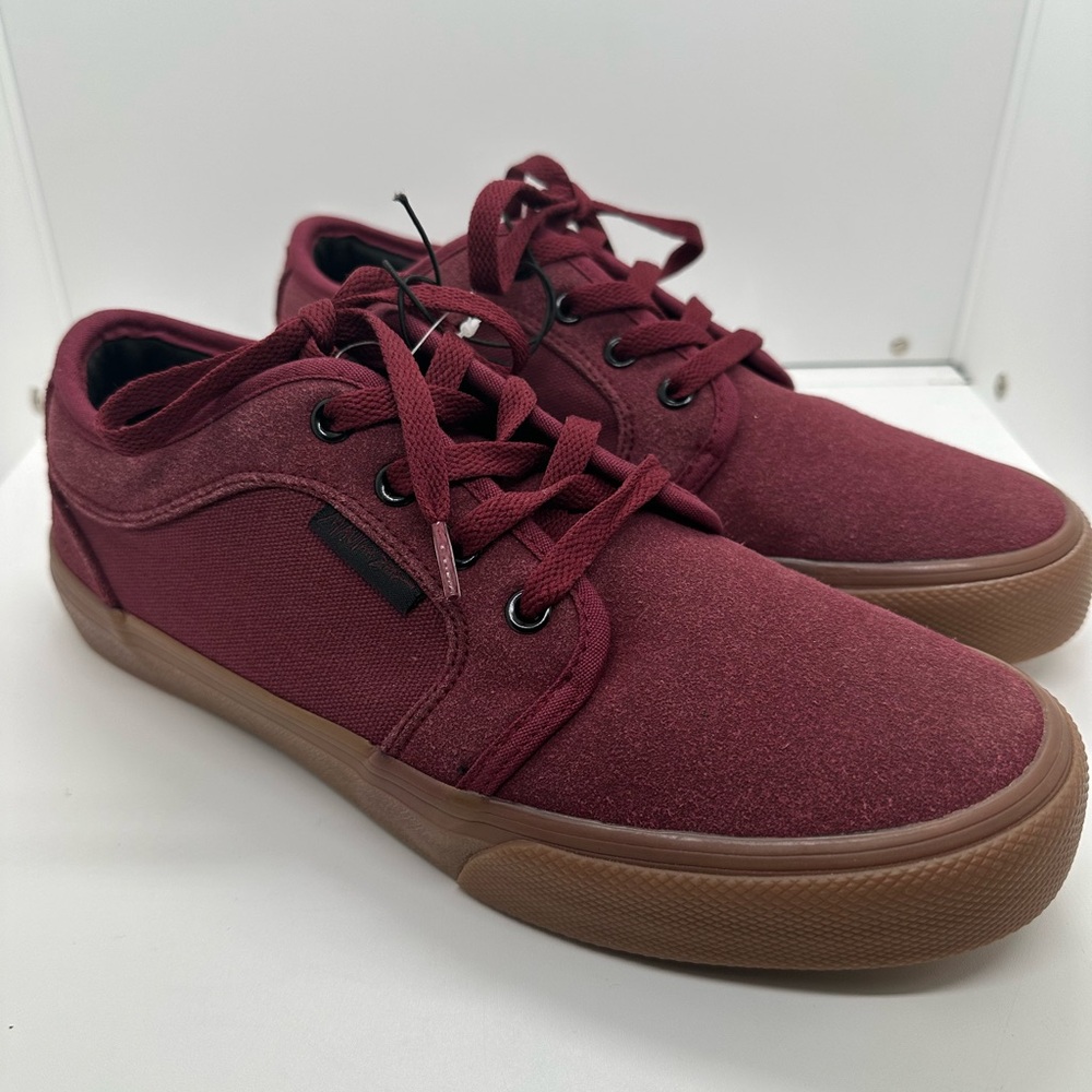 Maui and Sons Men’s Burgundy Sneakers Size 8